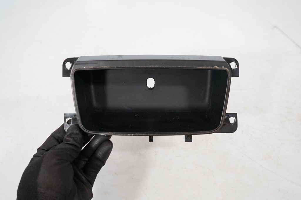 Glove box central console (6)