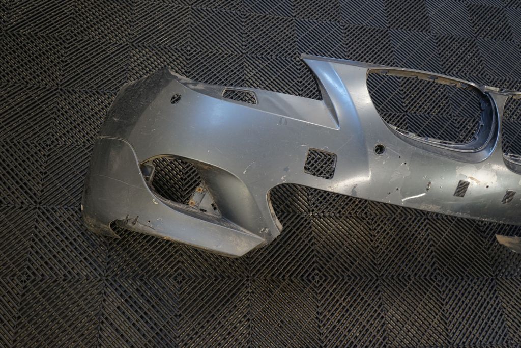 Front bumper (5)