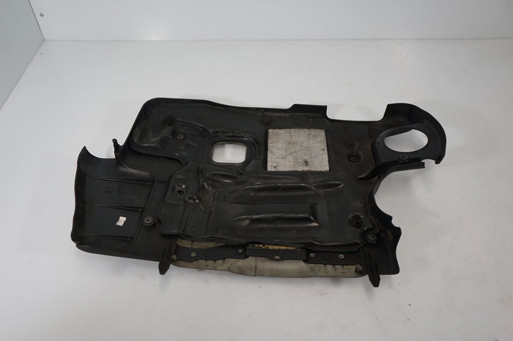 Engine cover (trim) (5)