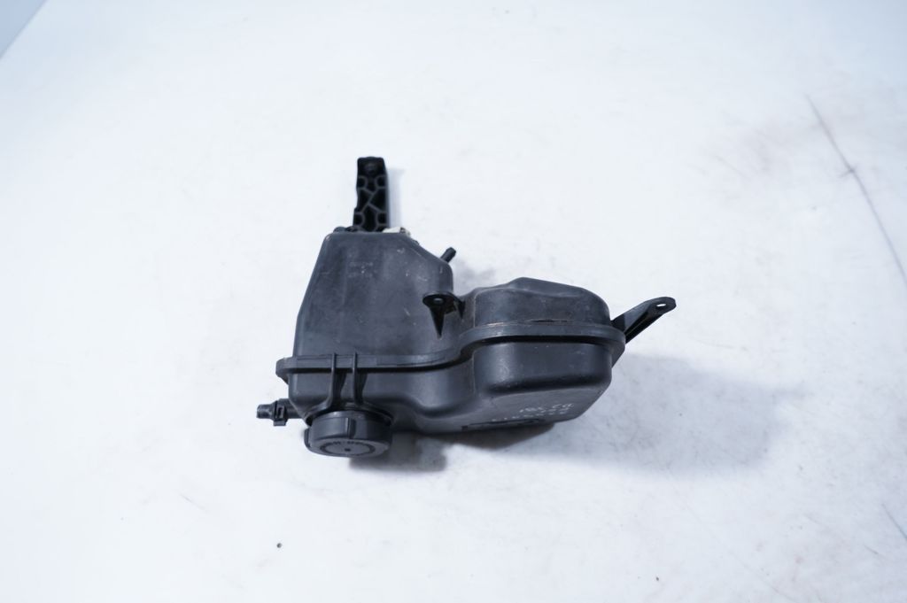 Coolant expansion tank/reservoir