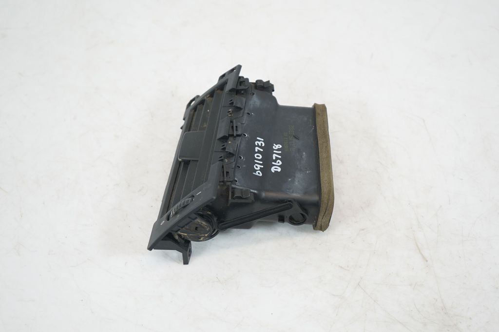 Dashboard side air vent grill/cover trim (2)