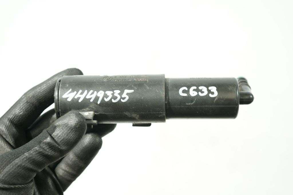 Headlight washer spray nozzle (7)