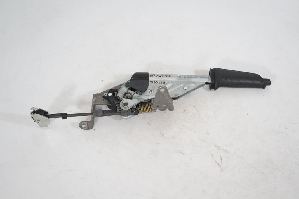 Handbrake/parking brake lever assembly