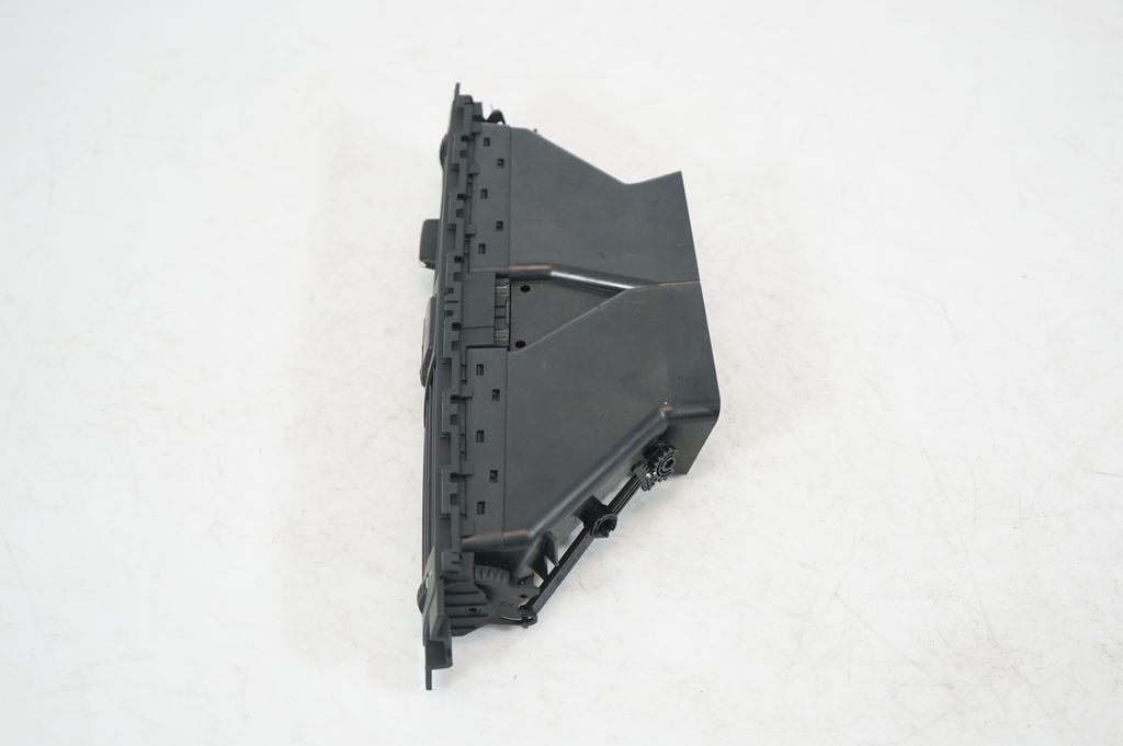 Dash center air vent grill (2)