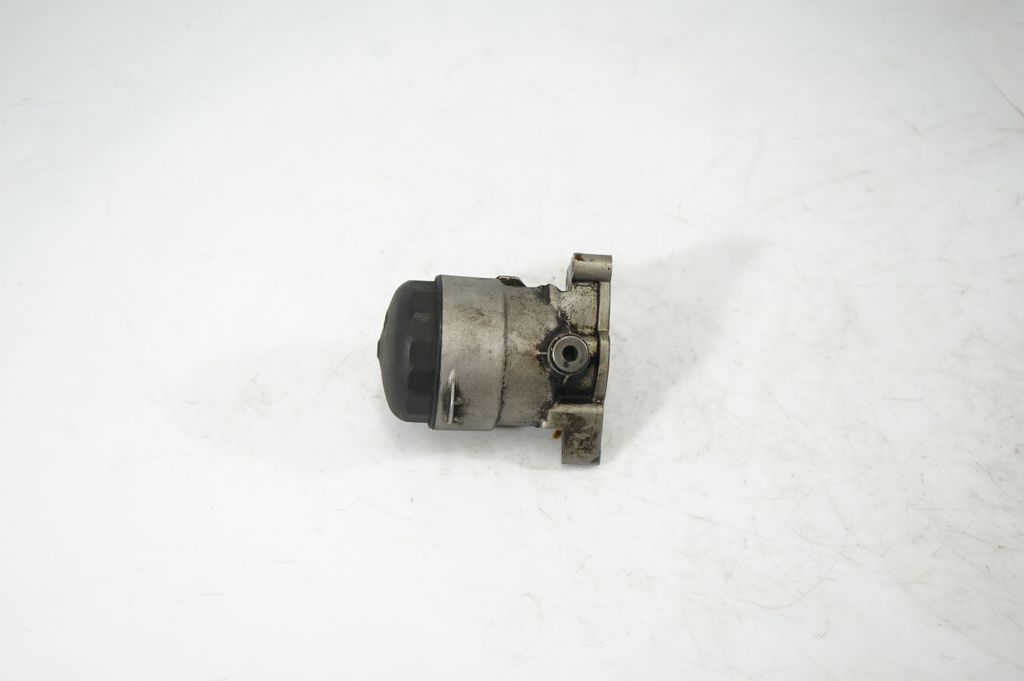 Oil filter mounting bracket (5)