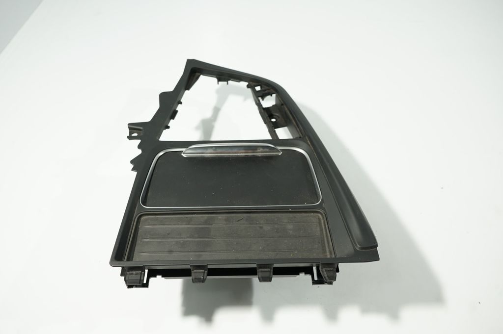 Center console (3)