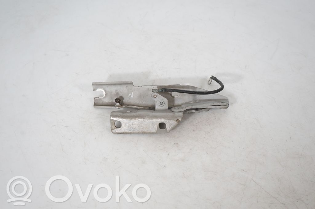 Engine bonnet/hood hinges (5)