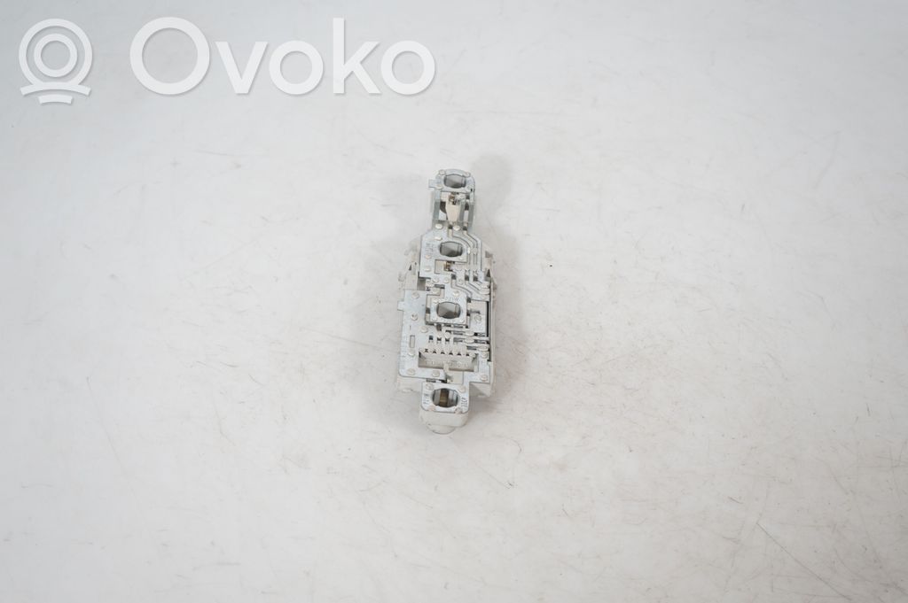 Tail light bulb cover holder (2)