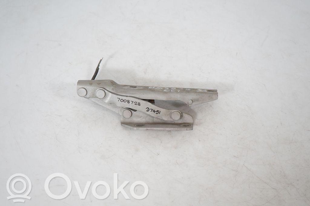 Engine bonnet/hood hinges