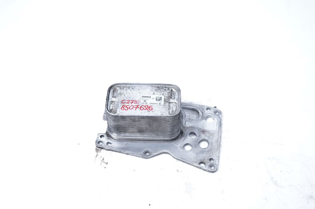 Oil filter mounting bracket