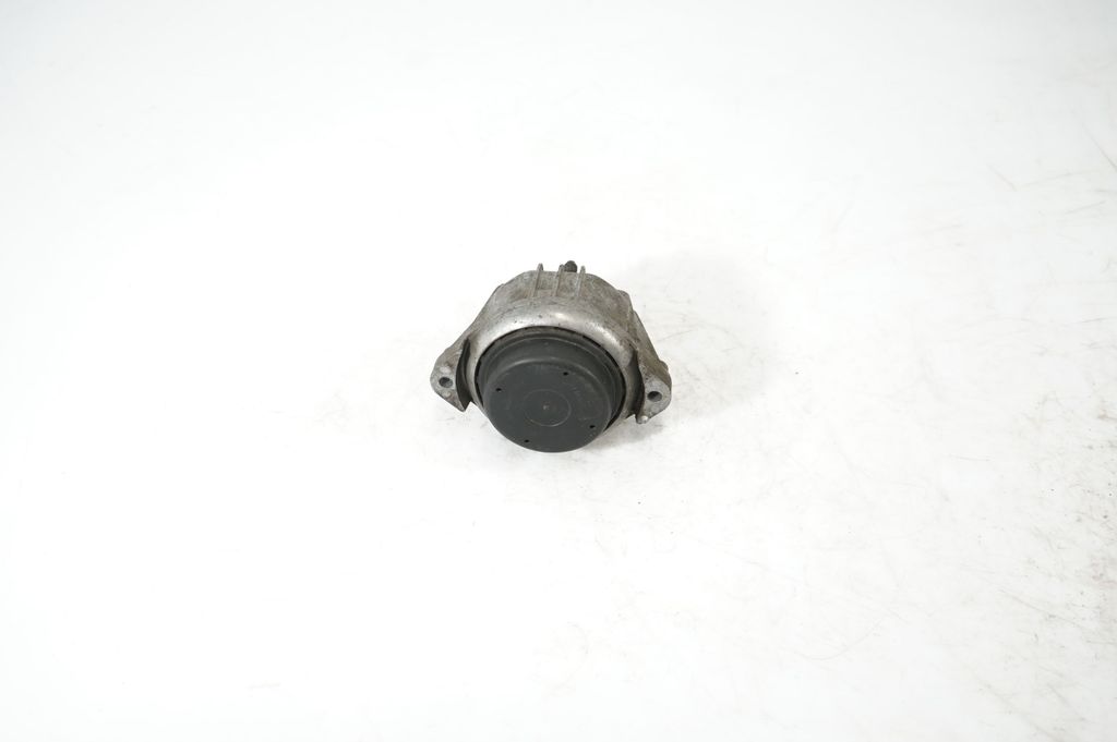 Engine mount bracket (3)