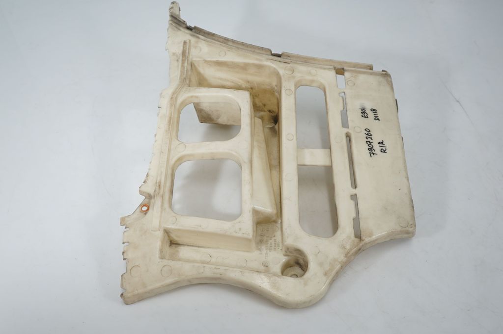 Rear bumper mounting bracket (4)