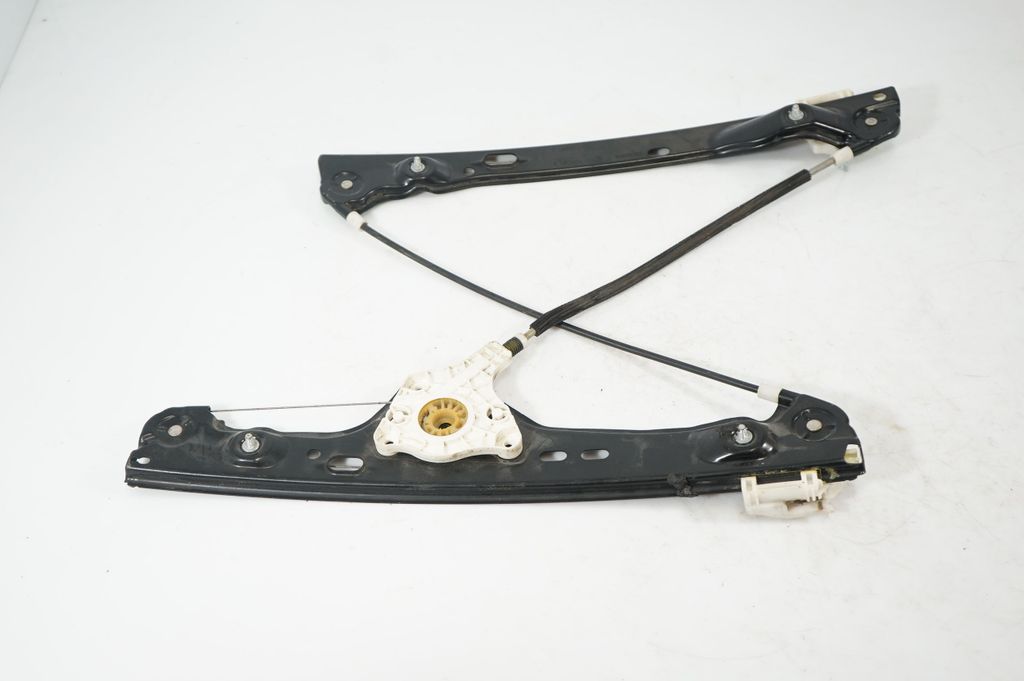 Front door window regulator with motor (5)