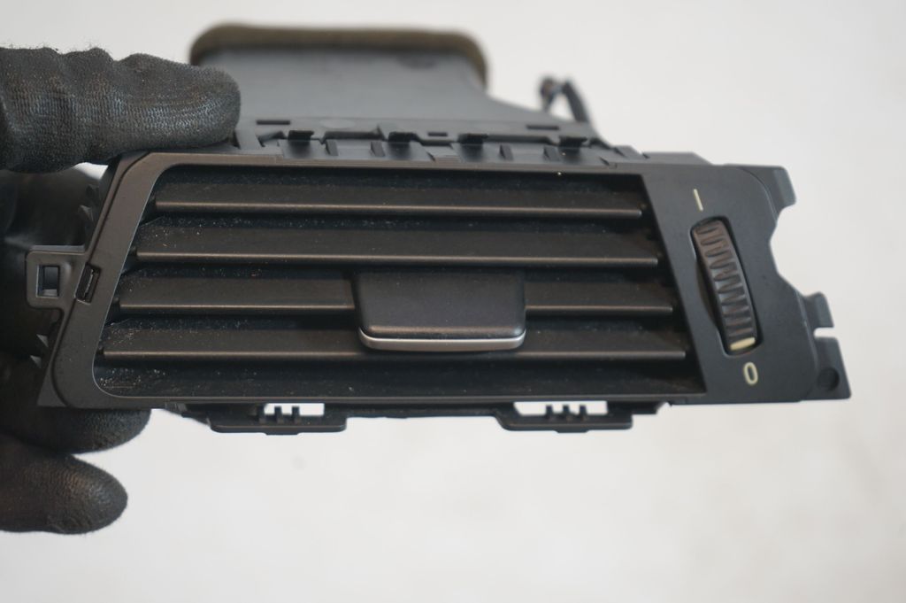 Dashboard side air vent grill/cover trim (7)