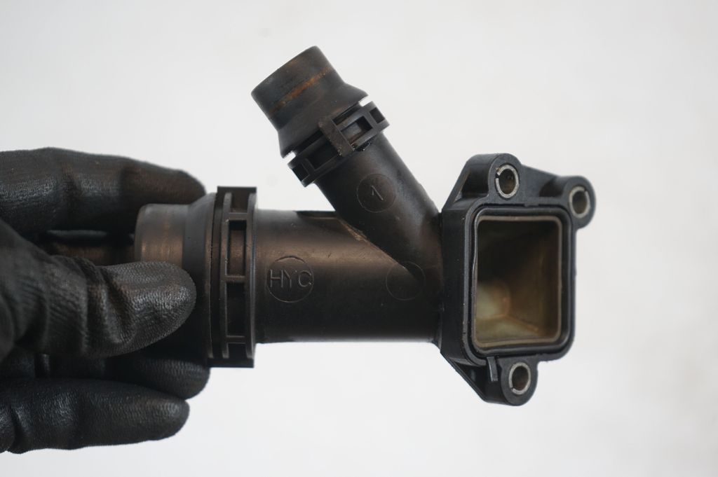 Engine coolant pipe/hose (6)