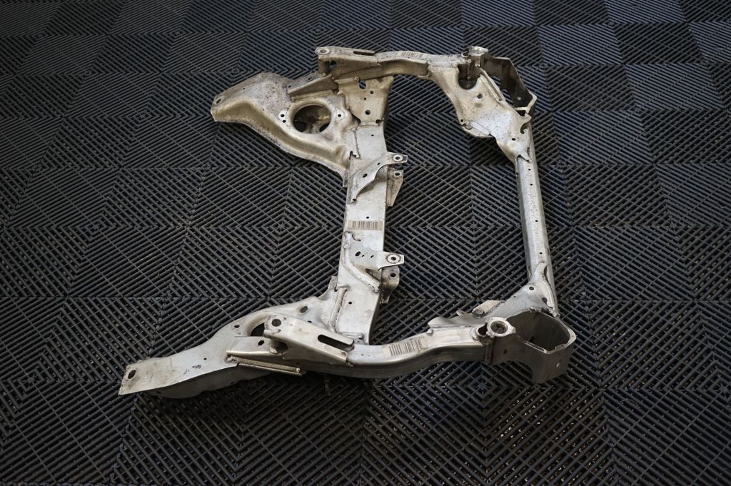 Front subframe (2)