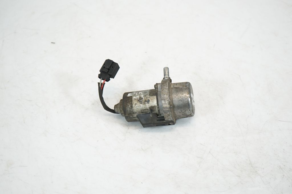 Other engine bay part