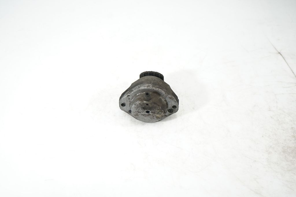 Engine mount bracket (3)