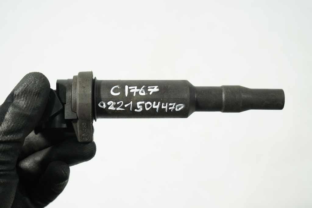 High voltage ignition coil (7)