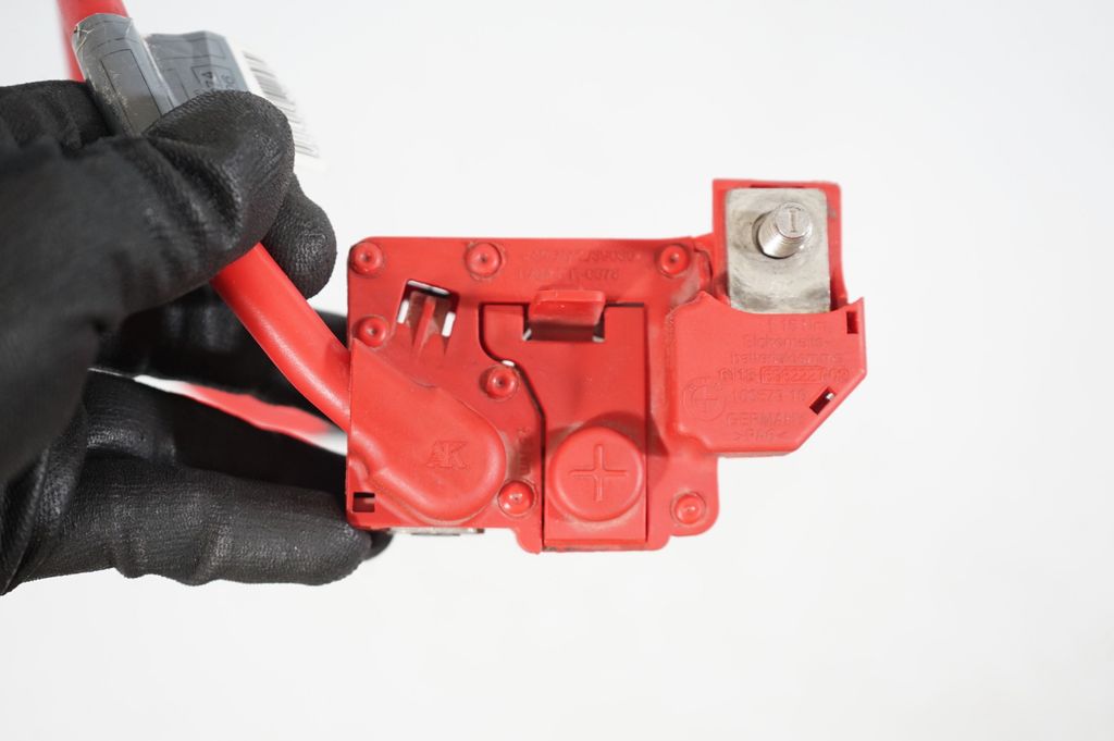 Positive cable (battery) (8)