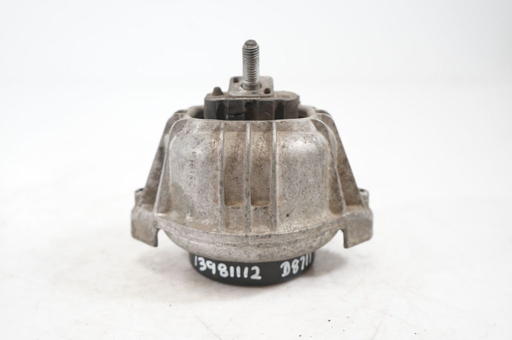 Engine mount bracket (5)