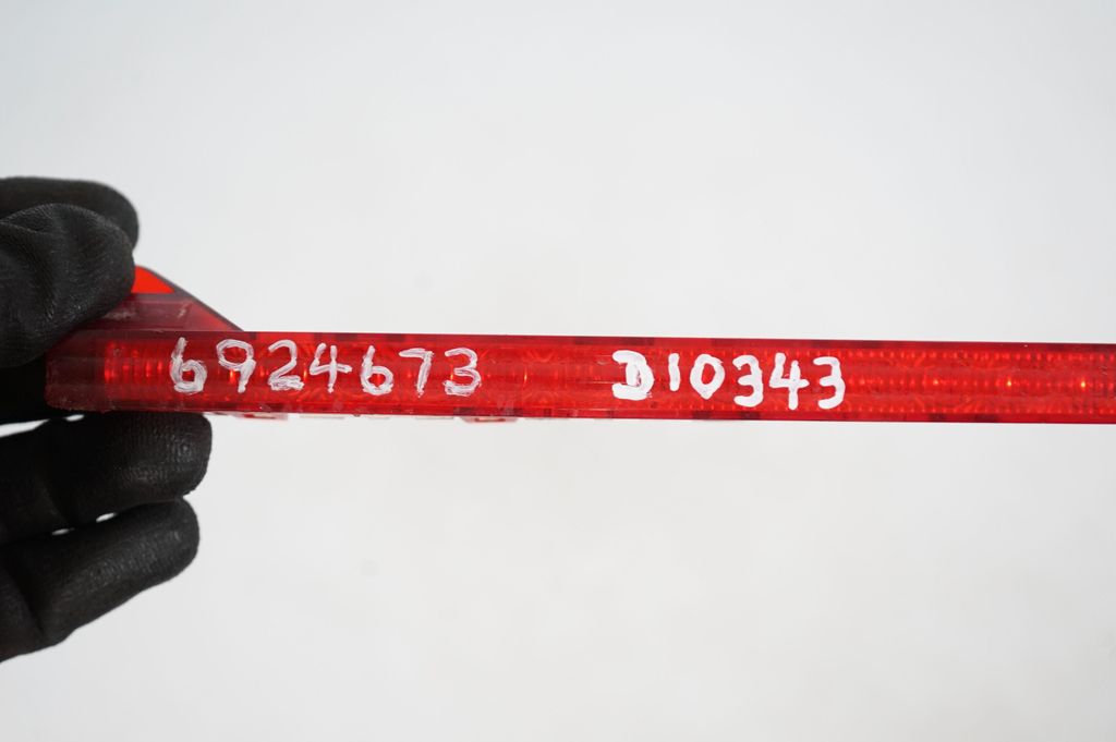 Third/center stoplight (8)