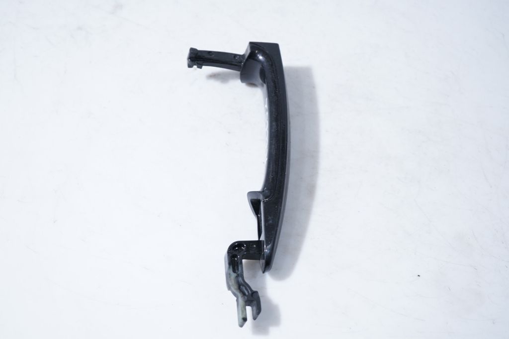 Front door exterior handle (4)