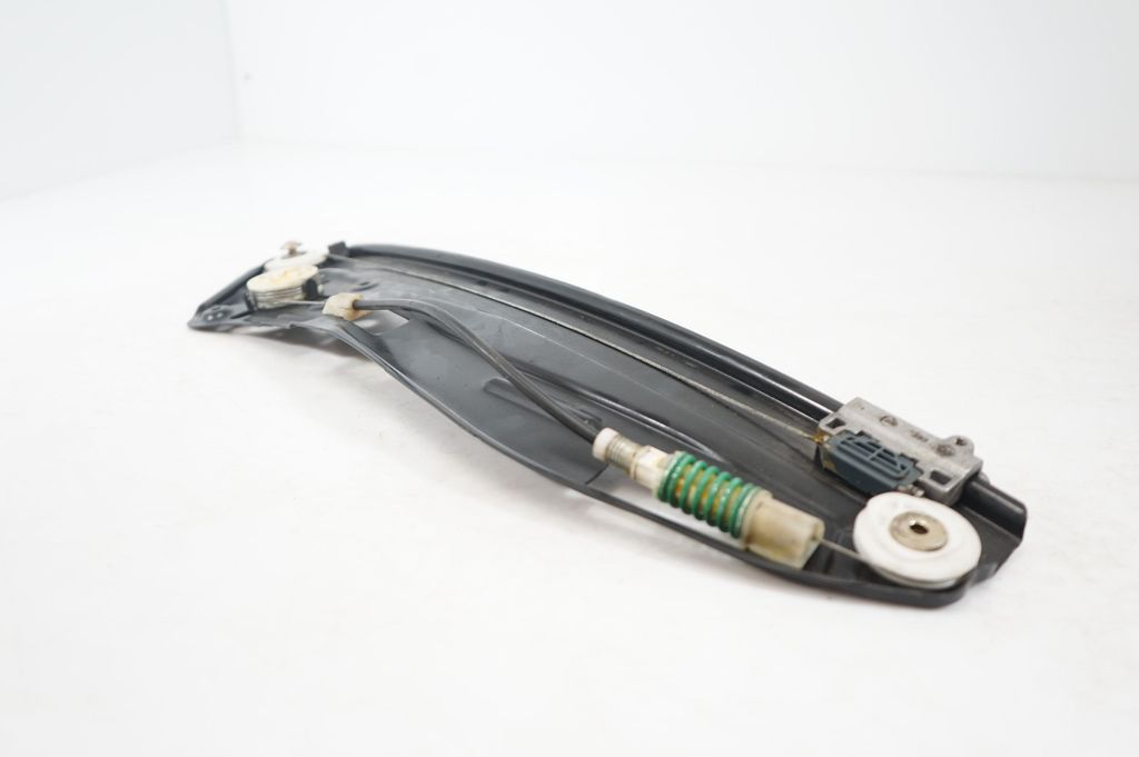 Rear door window regulator with motor (6)