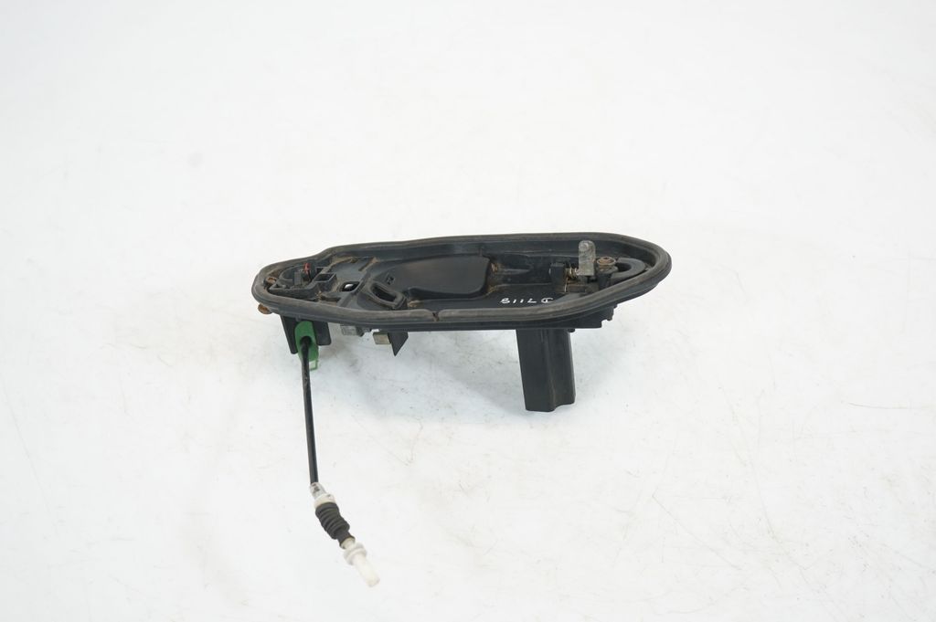 Rear door exterior handle (3)