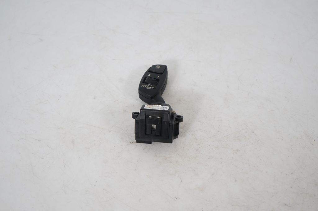 Wiper control stalk (4)