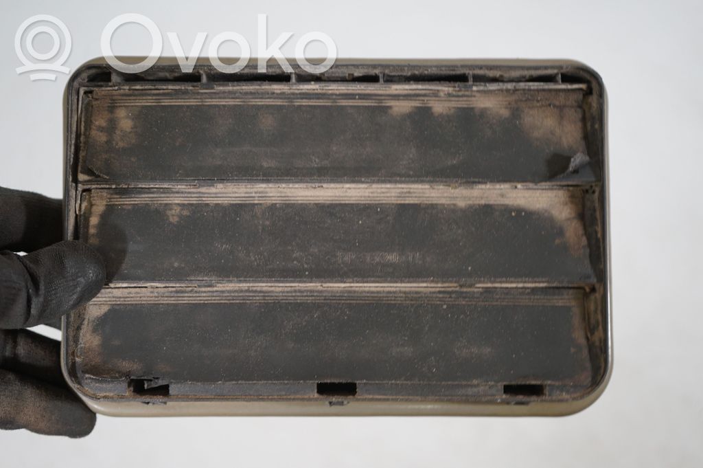 Quarter panel pressure vent (7)