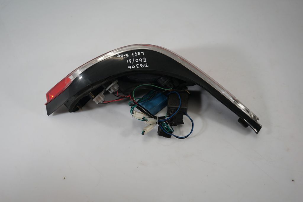 Rear/tail lights (3)