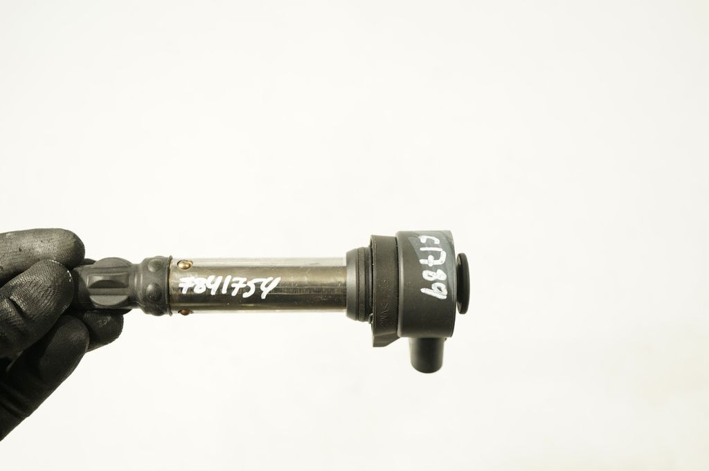 High voltage ignition coil (7)