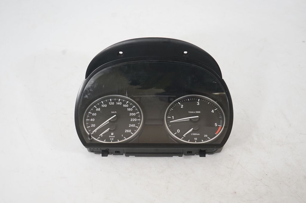 Speedometer (instrument cluster)