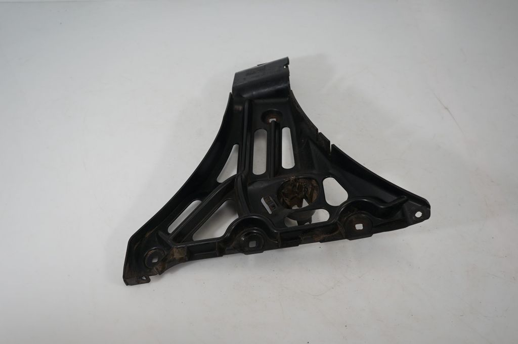 Rear bumper mounting bracket (3)