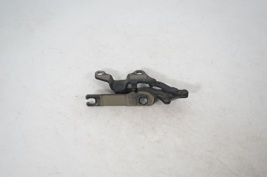 Engine bonnet/hood hinges (5)