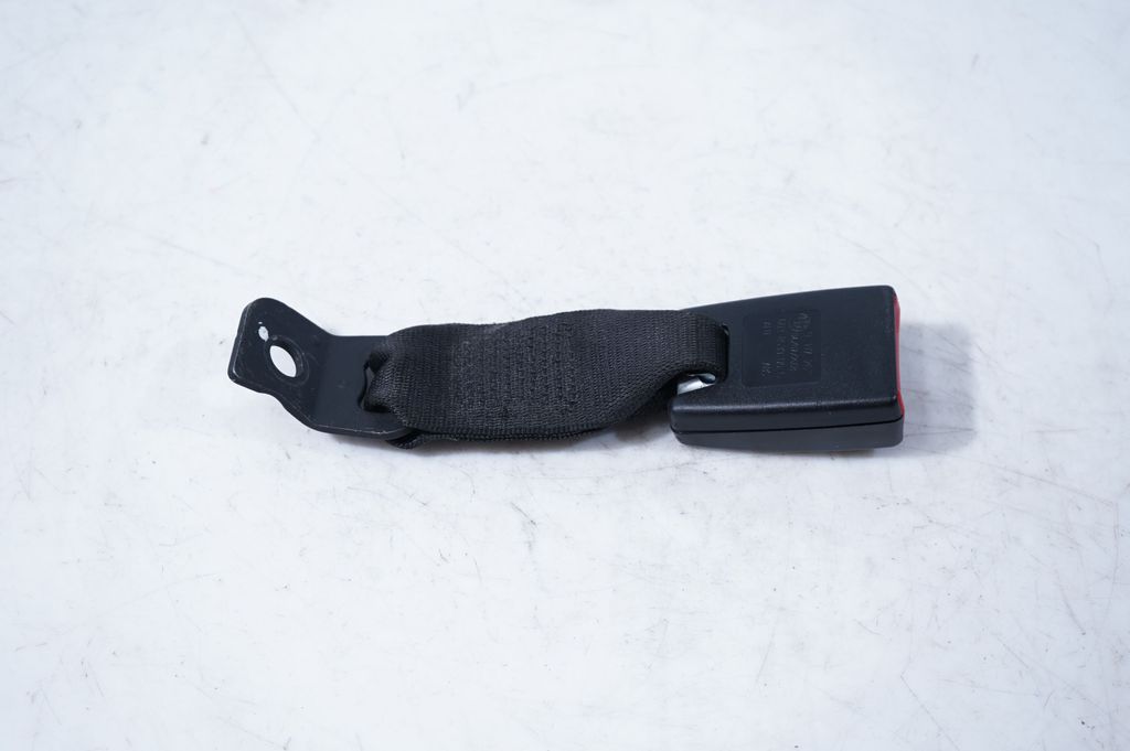 Rear seatbelt buckle (5)