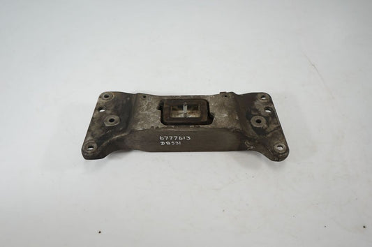 Gearbox mounting bracket