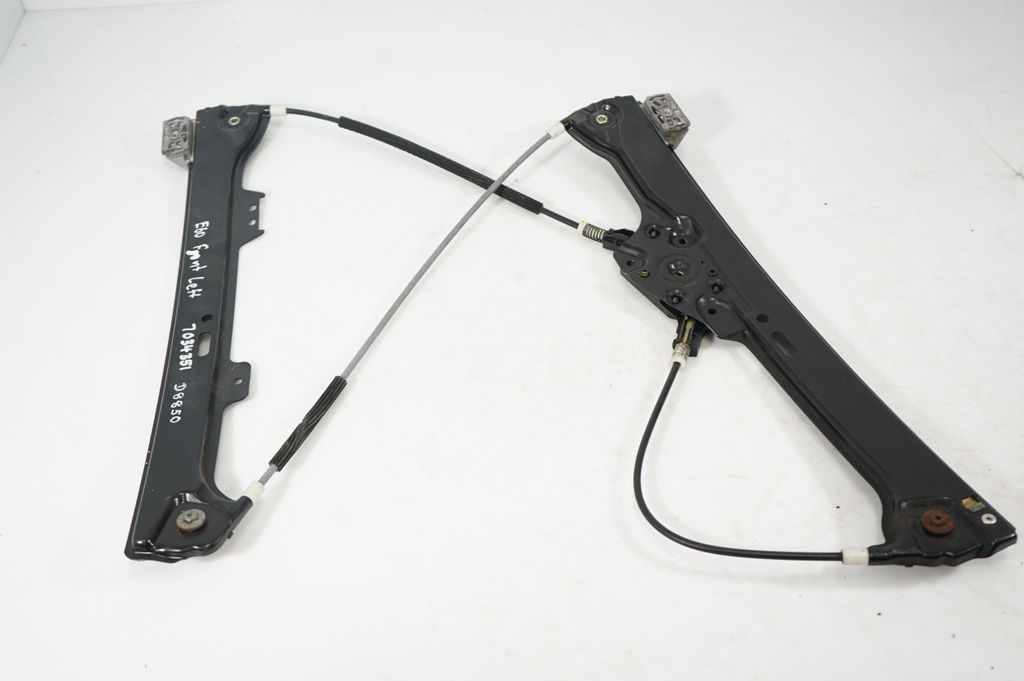 Front door window regulator with motor (2)