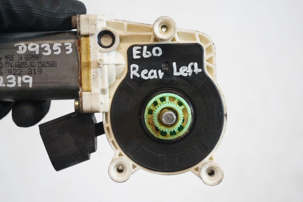 Rear door window regulator motor (7)