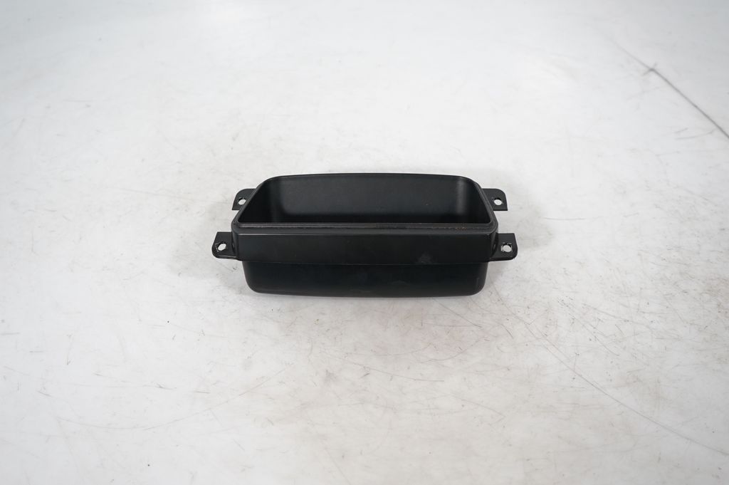 Glove box central console (3)