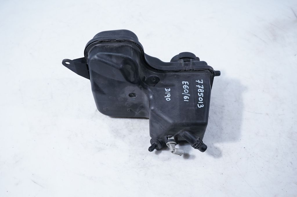 Coolant expansion tank/reservoir (5)