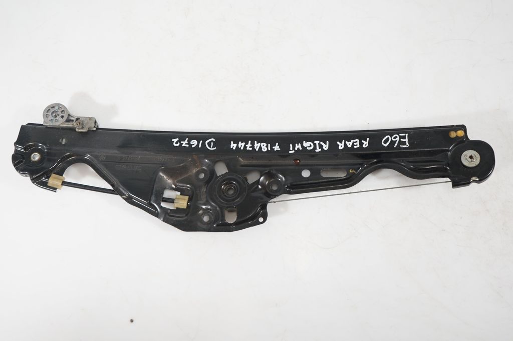 Rear door window regulator with motor (7)