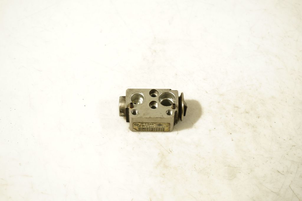 Air conditioning (A/C) expansion valve