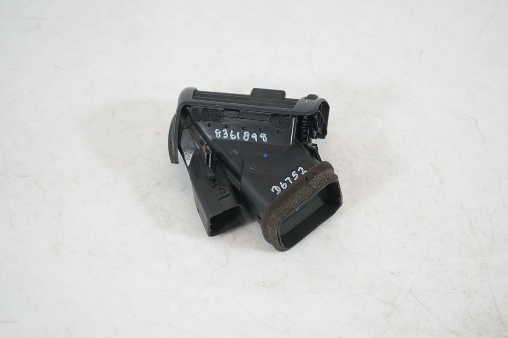 Dashboard side air vent grill/cover trim (3)