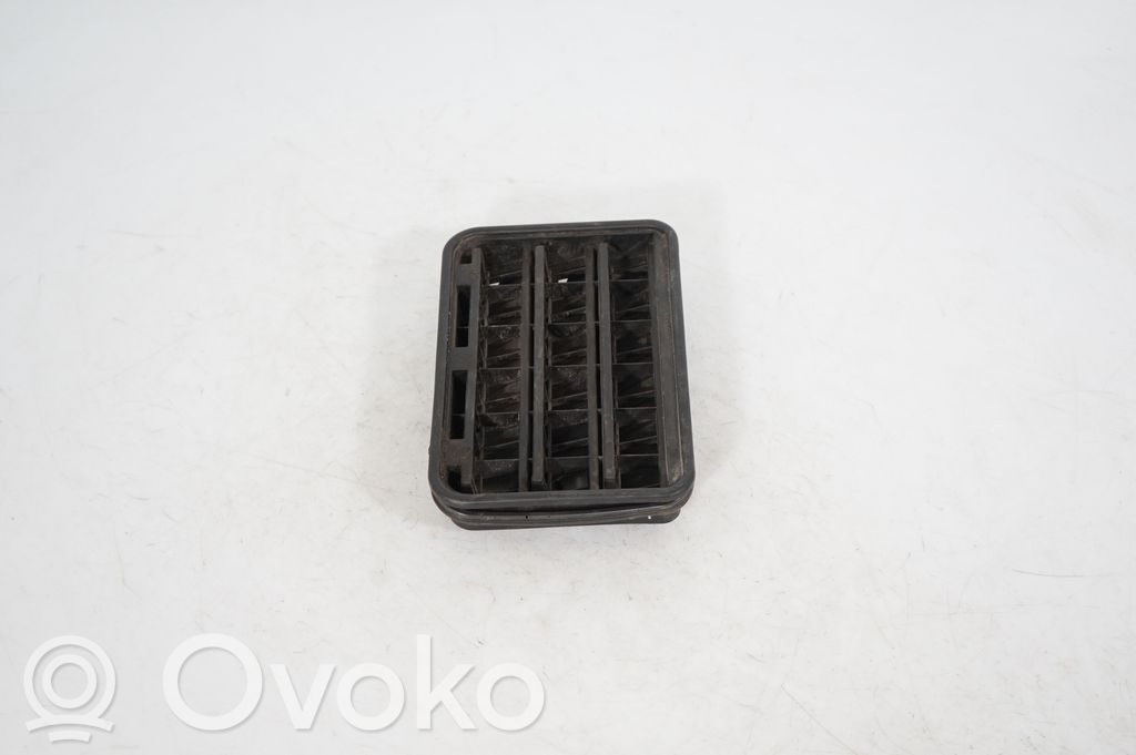 Quarter panel pressure vent (4)