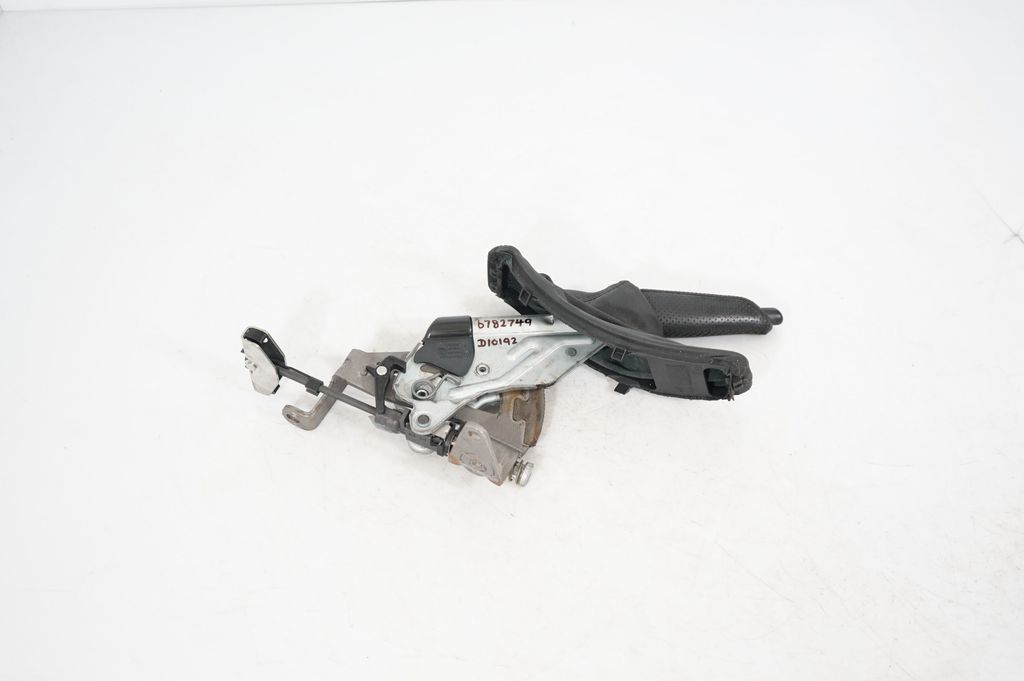 Handbrake/parking brake lever assembly