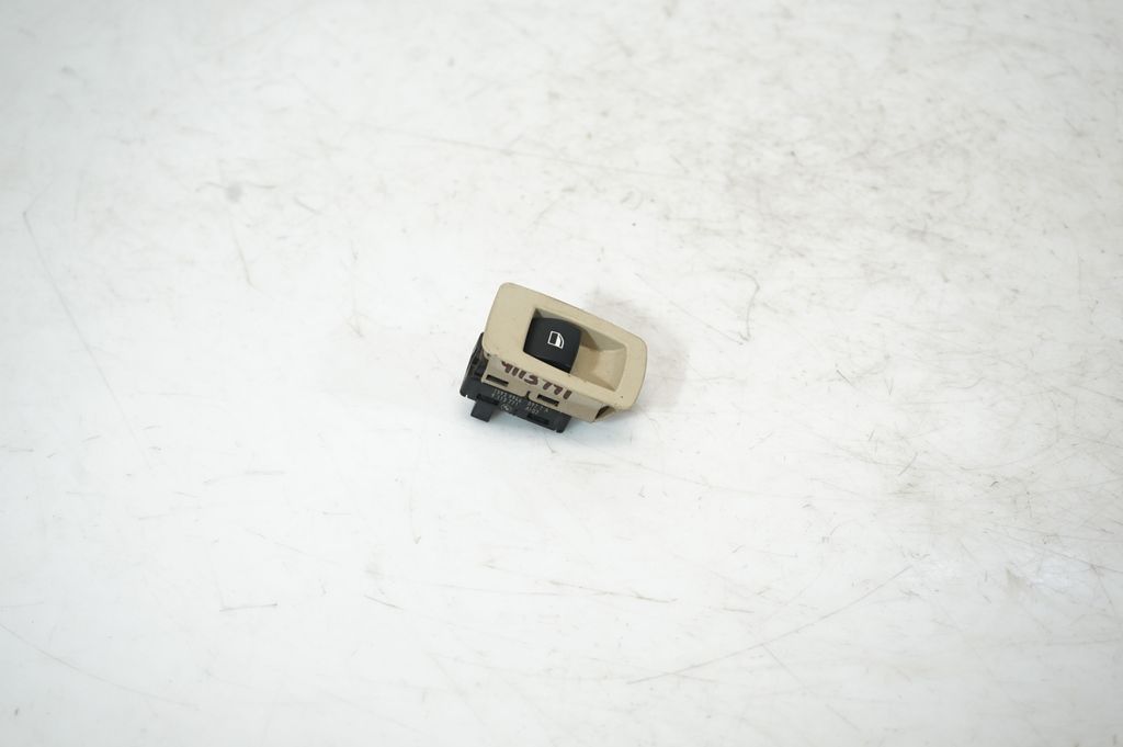 Electric window control switch (4)