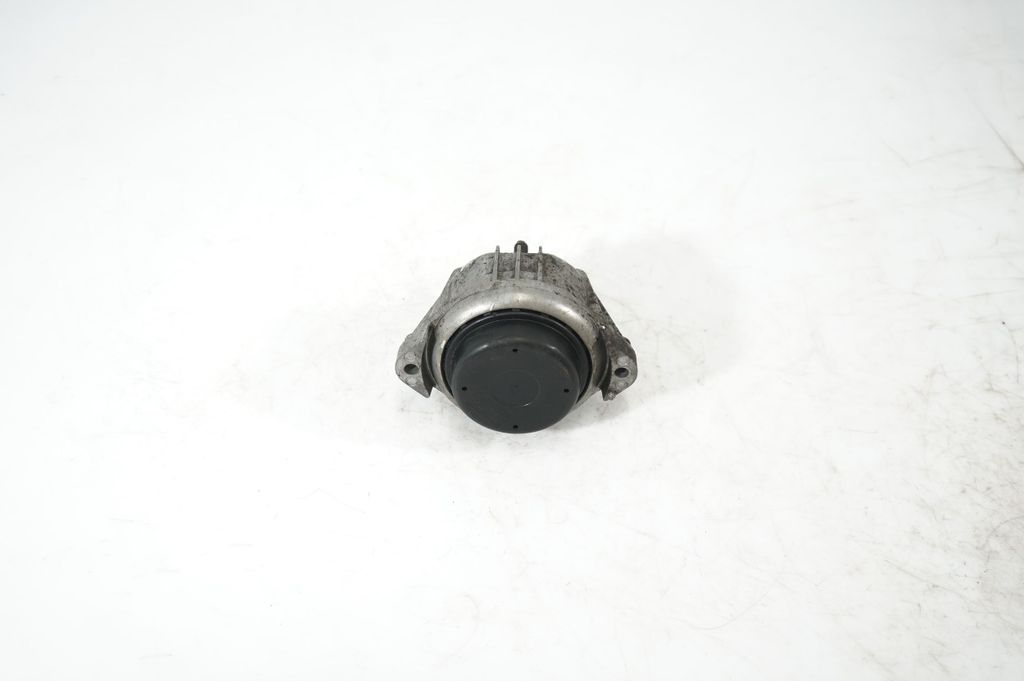 Engine mount bracket (3)