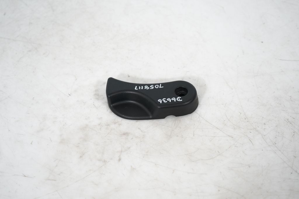 Engine bonnet (hood) release handle (3)